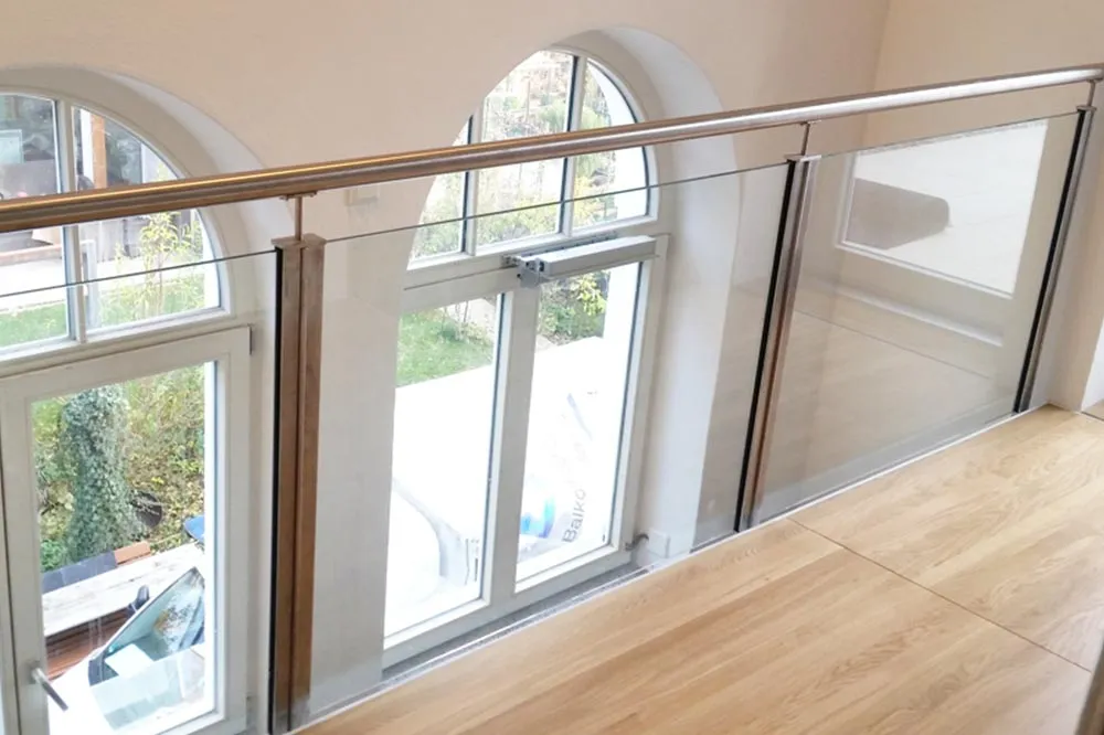 Treppen und Geländer aus Edelstahl