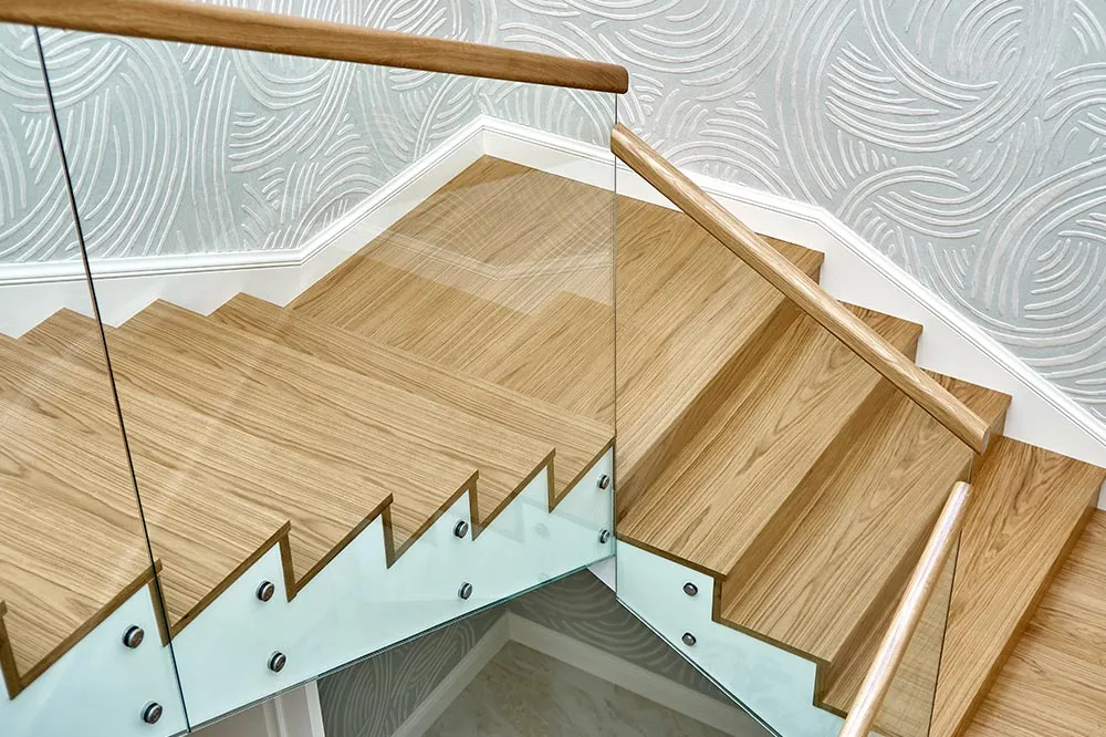 Treppen und Geländer aus Edelstahl